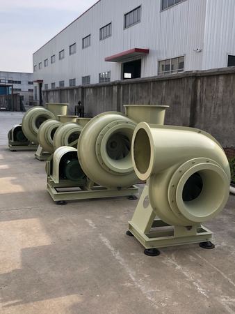 耐腐蝕全玻璃鋼風(fēng)機(jī)